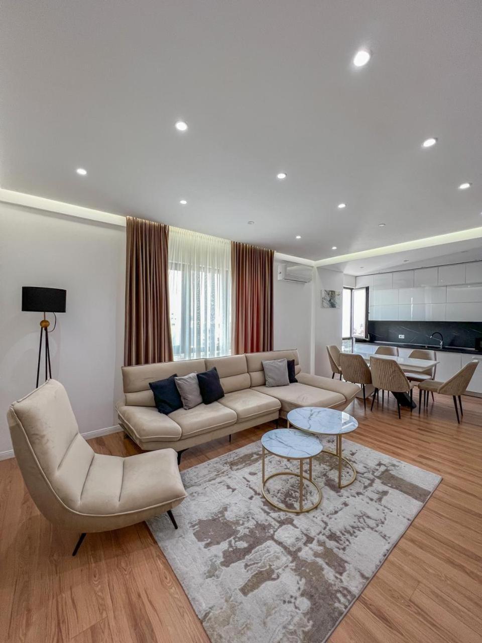 Lux Apartment At Arlis Tirana Extérieur photo