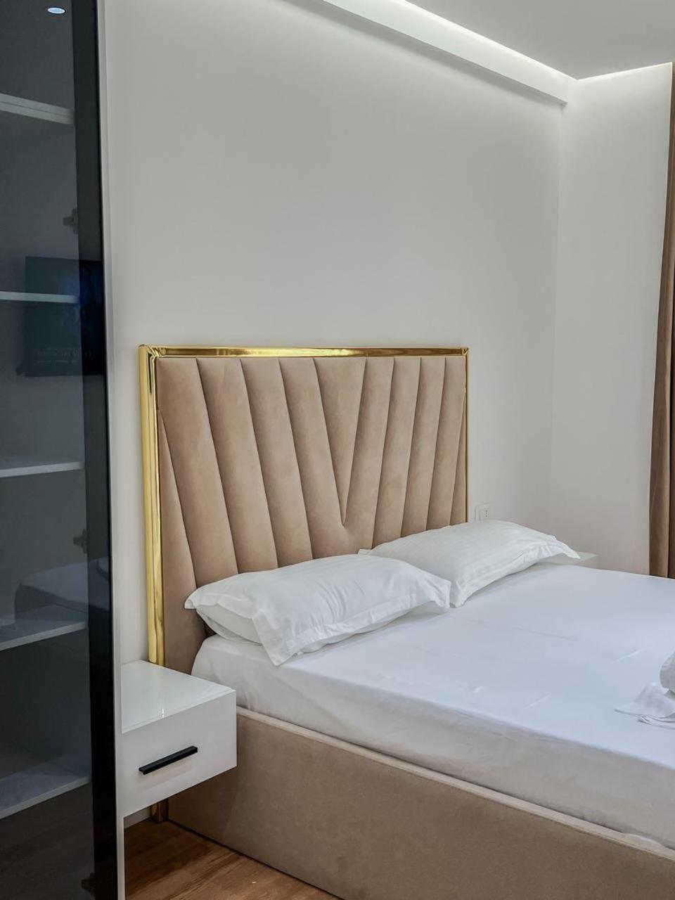 Lux Apartment At Arlis Tirana Extérieur photo