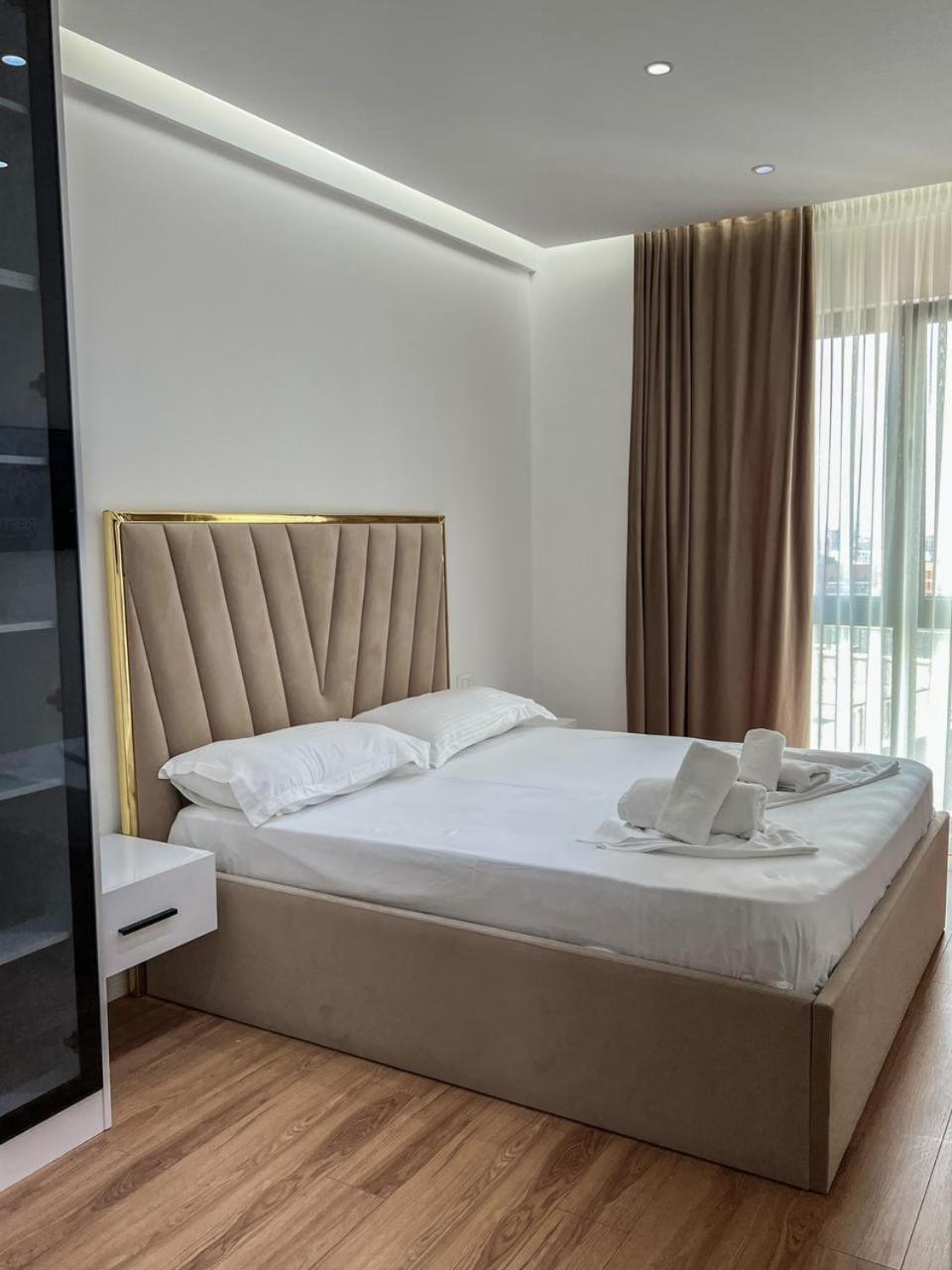 Lux Apartment At Arlis Tirana Extérieur photo